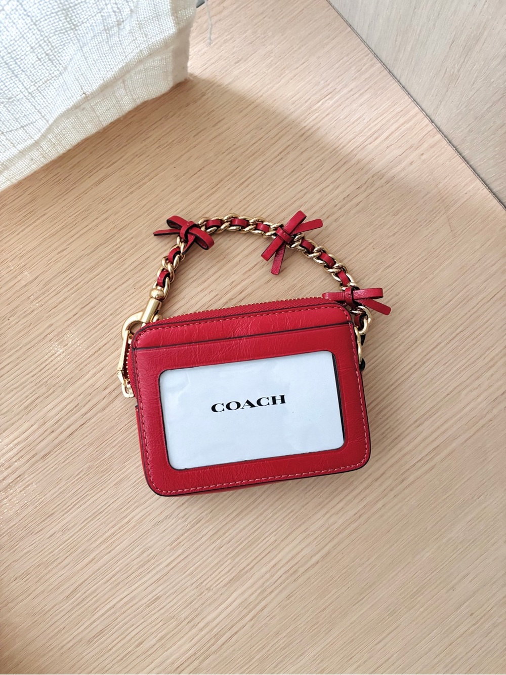 NWT🎀Coach Zip Card Case With Bows Red CEC13 Wallet Glazed Leather Chain Gift - Picture 3 of 4